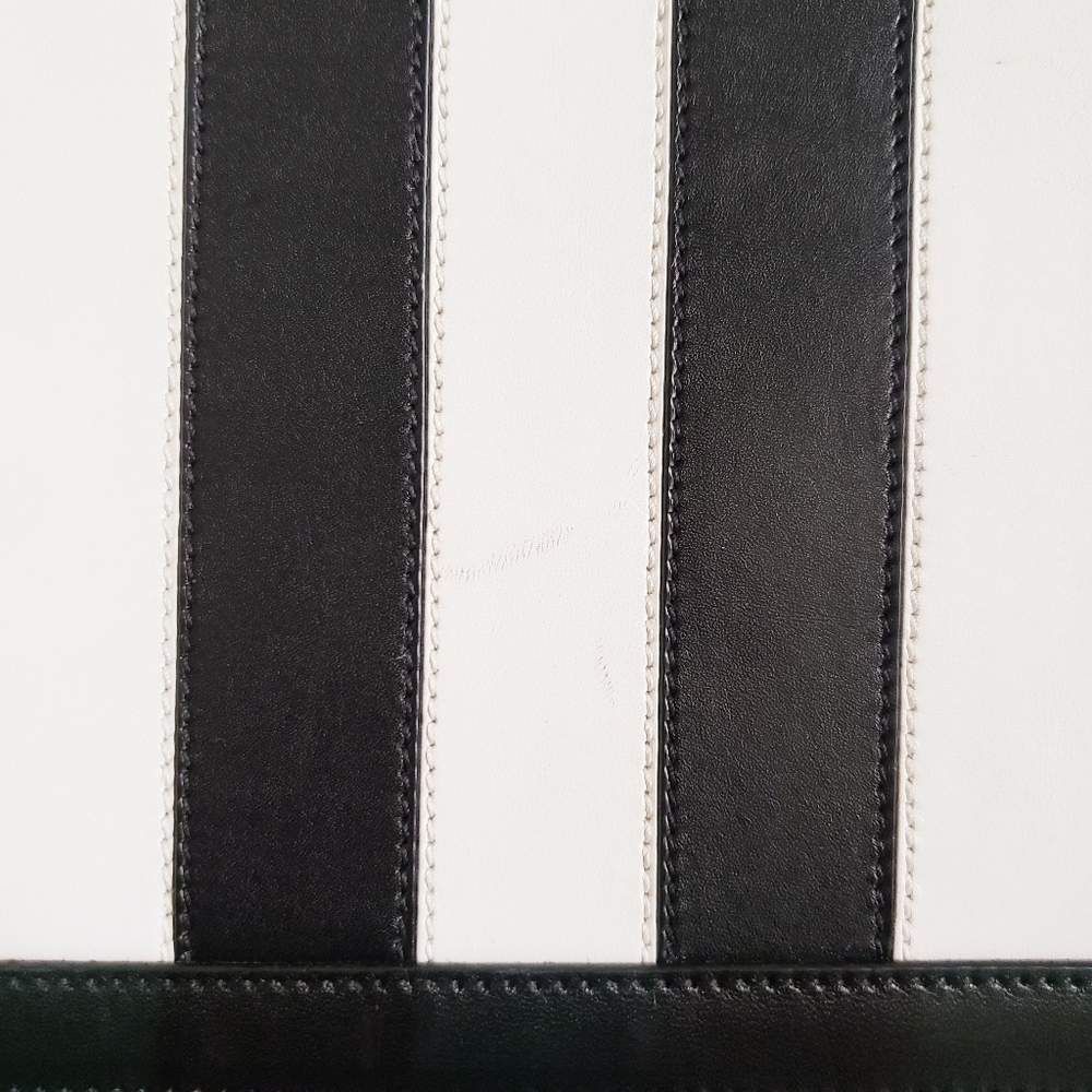 Saint Laurent Lulu Medium Shoulder Bag RARE - Picture 3 of 8